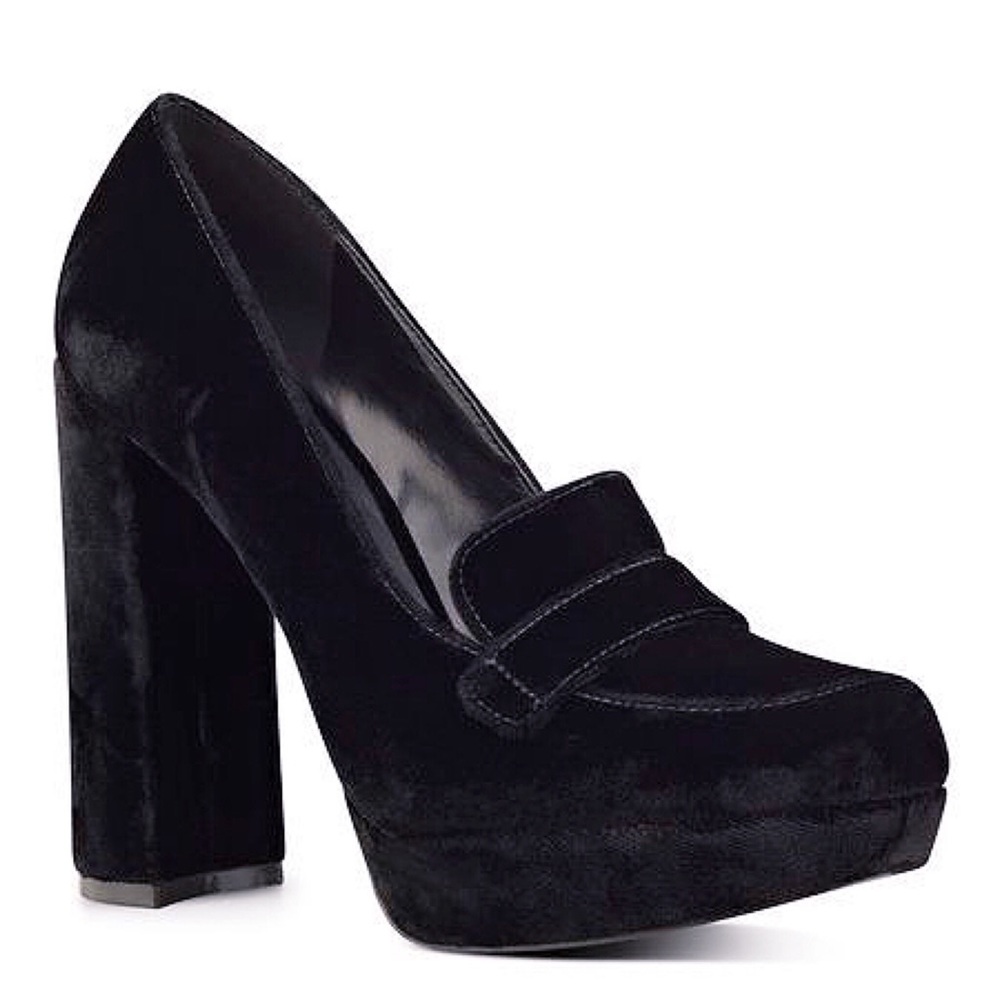 Nine West | Platform Pumps. NWOT.